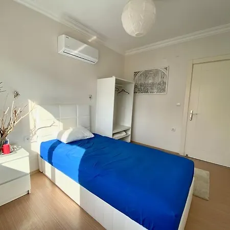Deniz Manzarali Havuzlu Apartament Alanya